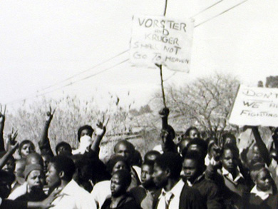 Protesting students in Alexandra township, June 1976