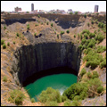 Kimberley, Northern Cape: the big hole, the result of years of hand-dug diamond mining