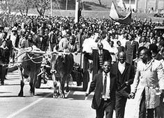 Mourners gather for the funeral of Steve Biko Mourners gather for the funeral of Steve Biko