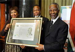 Mandela gets new smart ID card 