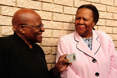 Tutu welcomes SA's smart card IDs 
