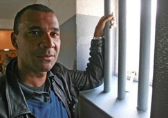 Racism in football 'can be beaten' Racism in football 'can be beaten'