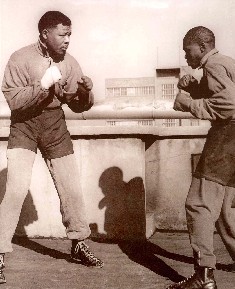 Nelson Mandela in the famous photograph by Bob Gosani 